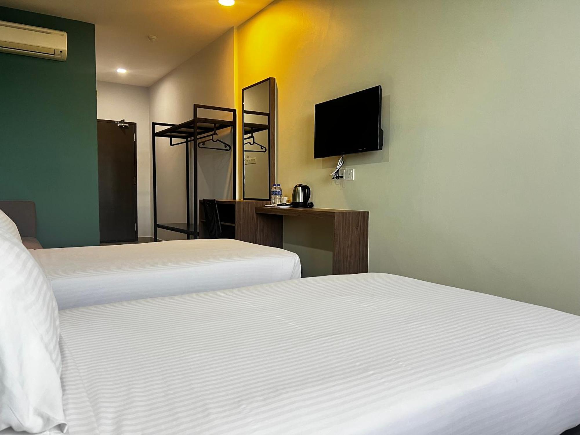 SiN LiEN HOTEL Kluang Extérieur photo