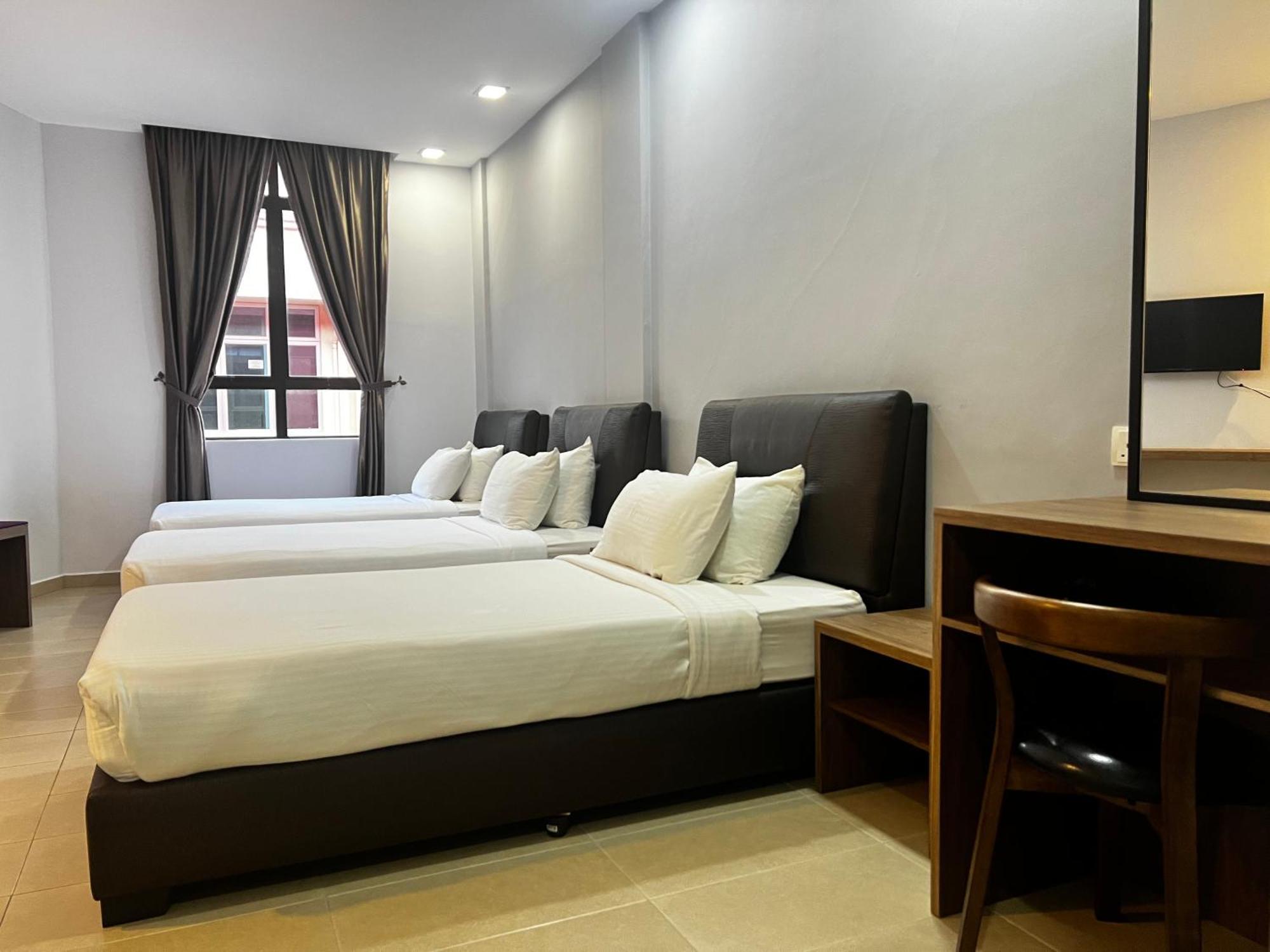 SiN LiEN HOTEL Kluang Extérieur photo